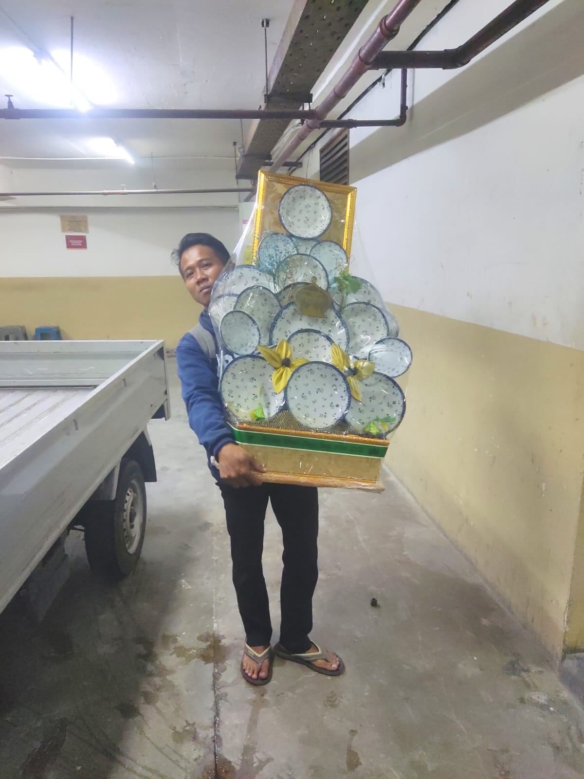 THR Kepada Pelanggan